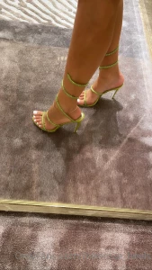 Had a fun city trip in london got a nice gift as well new heels
