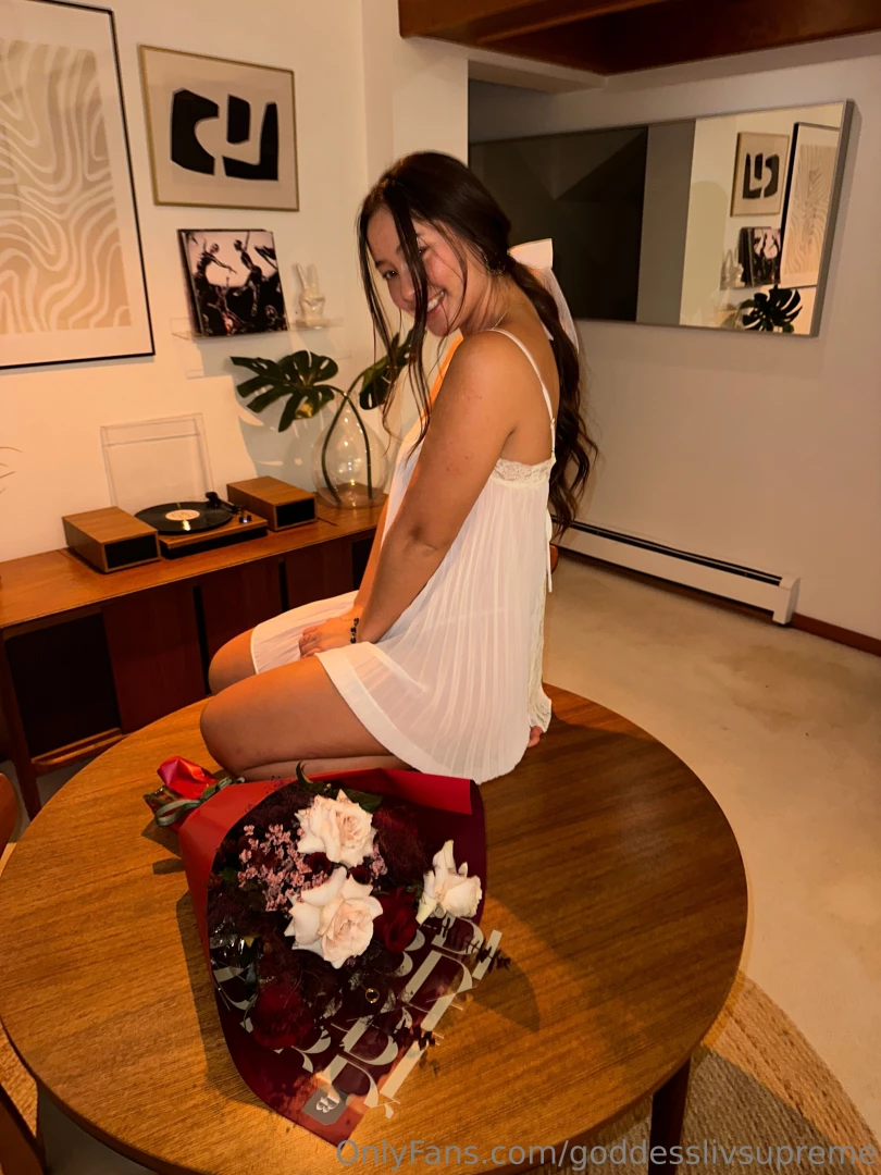 Soft as silk fragrant as roses where touch and passion intertwine a part 1 