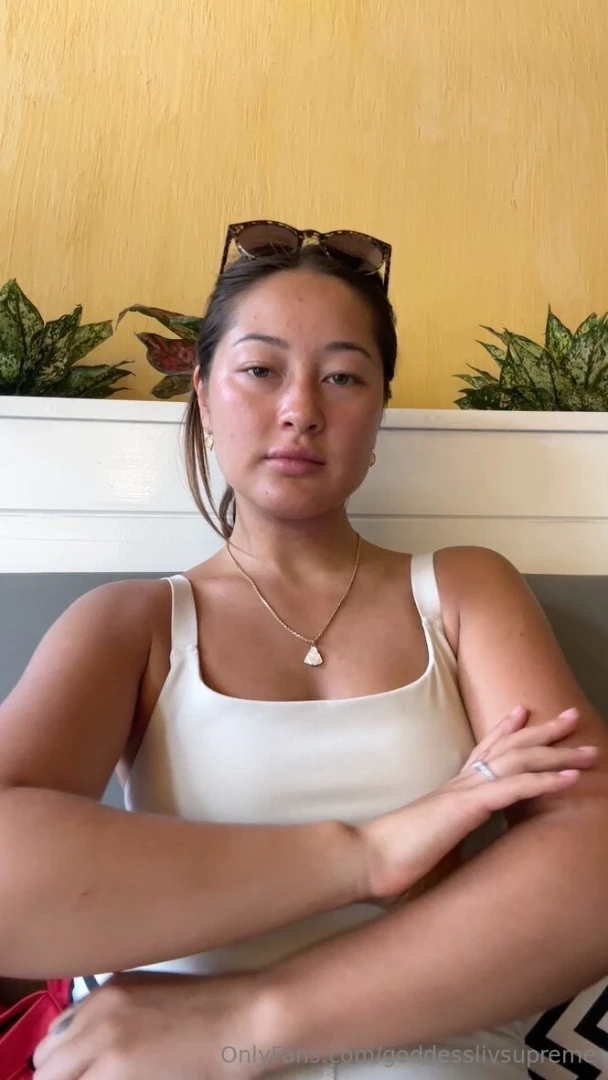 Feel what these eyes are saying 