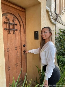 Open the door to all my secrets cum play in the dms daddy