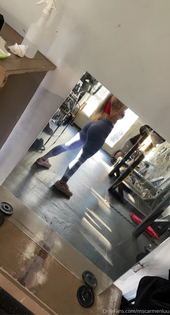 Who else enjoys working out as much as i do stick with me babes and 