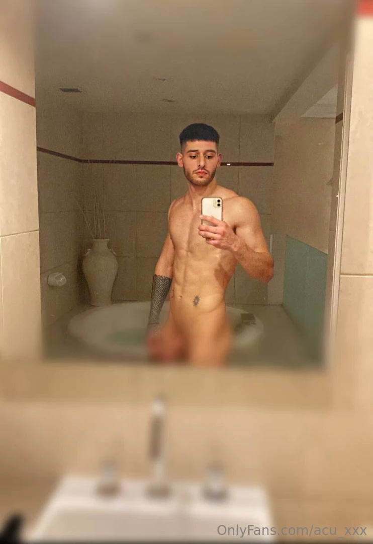 Hi love could you follow my friend from argentina gyutarohot he s 