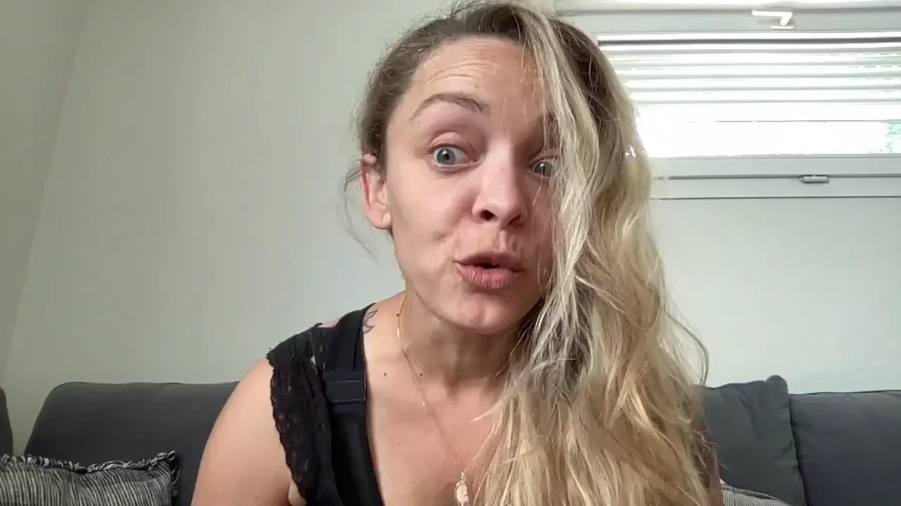 Stream started at 06 19 2024 07 40 am et bon matin mes chatons 