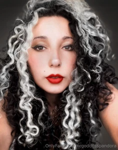 What are you waiting for to worship me and pay tribute to your one and