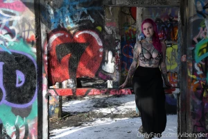 It was about 30 degrees and windy for this shoot instagram com part 2