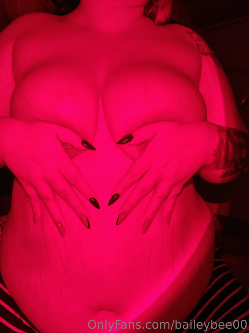 Titty tuesday slow mo videos available just dm me 