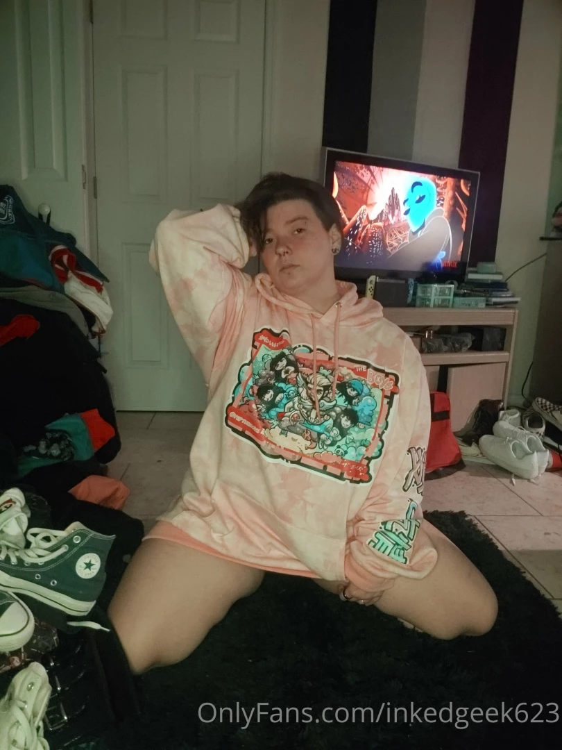 Let s get some tips rolling in so i can get more merch for my favorite 