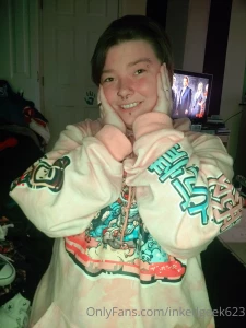 Let s get some tips rolling in so i can get more merch for my favorite part 4