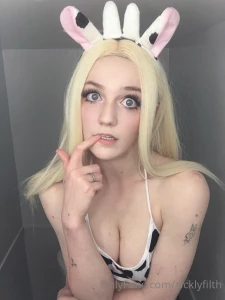 A cute lil cow frolicking in the bathroom cow ass is the best ass can
