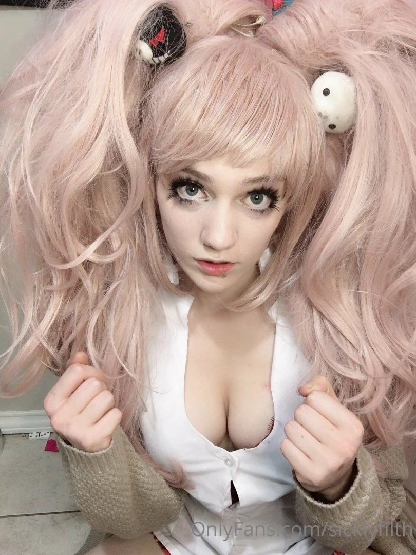 My one and only topless junko enoshima set i was absolutely d r o w n 