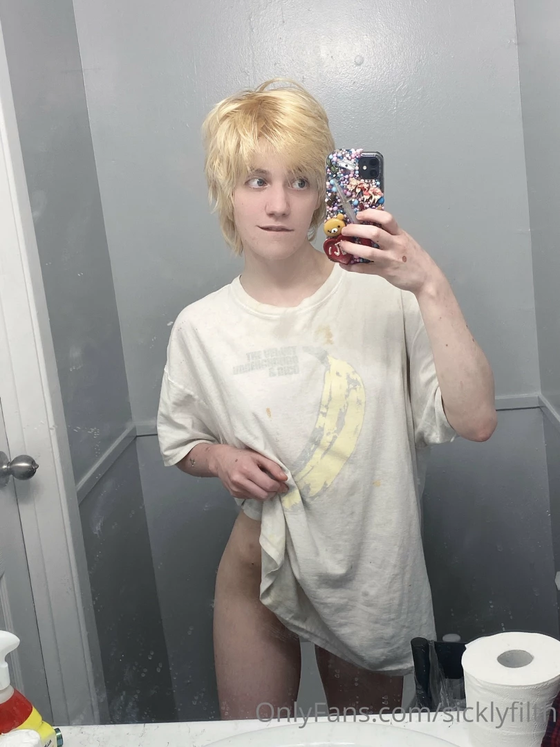 Finally found my bleach took some time and got my hair redone shoutout 