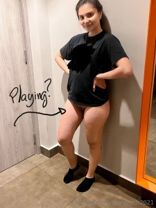 I m here bby write me