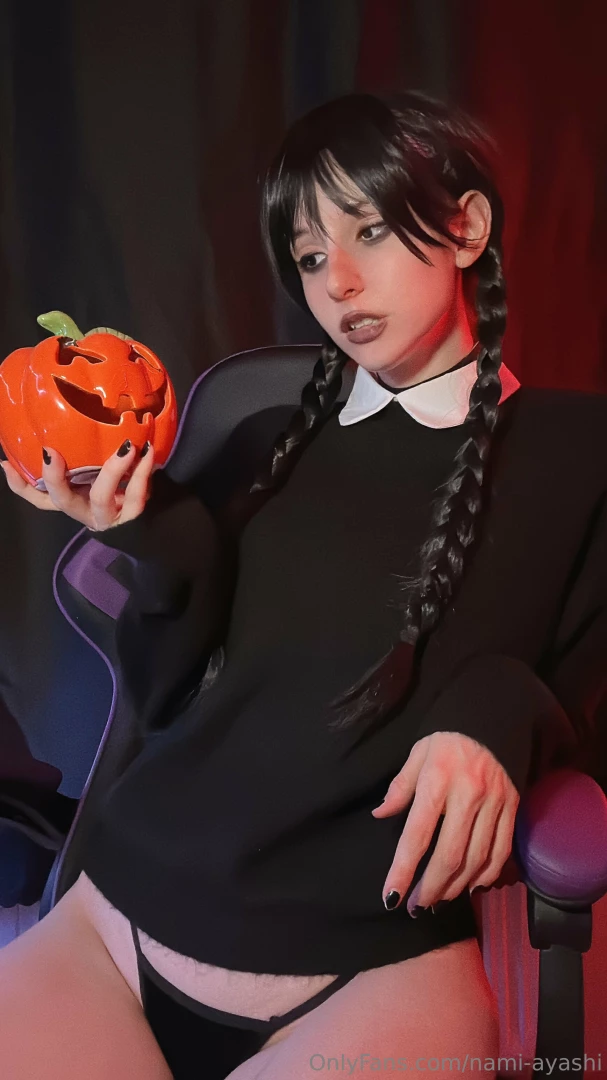 Happy halloween my darlings let wednesday addams to be your worst 