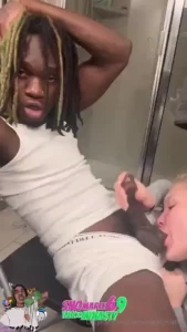 Getting my dick amp balls ate upppp snomarie69