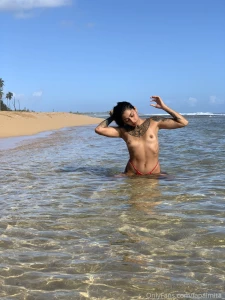 That ocean breeze mm wet under the sunshine usuallyyy