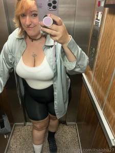 Pues nos vamos a conocer otra ciudad look de turismo