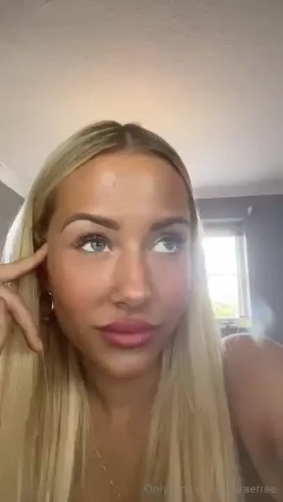 Sooooooo bored https onlyfans com annamorae136 c1 