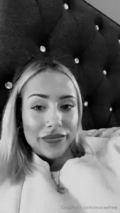 Want a surprise x check my main https onlyfans com annamorae136 c1