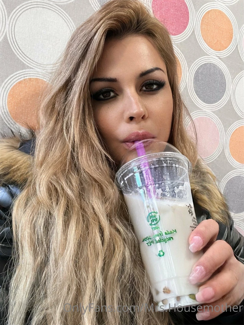 You know this drink bubble tea i have milk with black tea and bubbles 