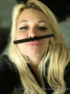 Like i do fun with my self you can do much things with a pen