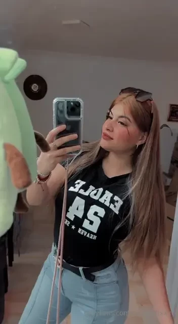 Dm me if you want some custom content this weekend as i have some time part 1 