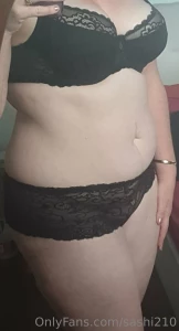 I m proud of my mom-body stretchmarks amp curves i am a milf who knows