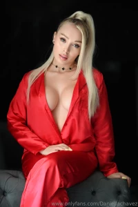 I am the one who answers my real content and the original erotic
