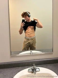 I wanna use someone as my little slut anyone down