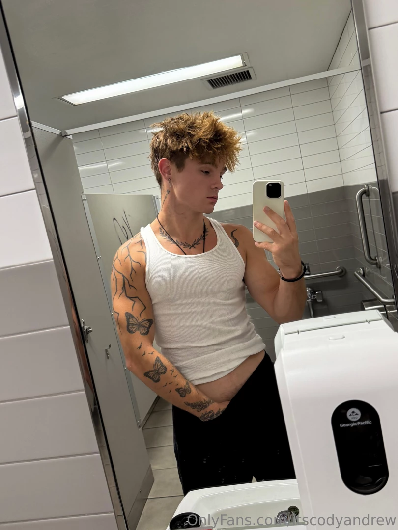 Anyone ever gotten freaky in a bathroom or just me 