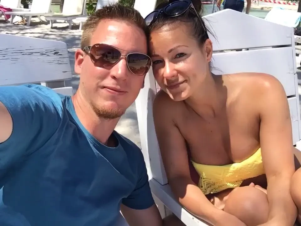 Pro face versus reality in few seconds 