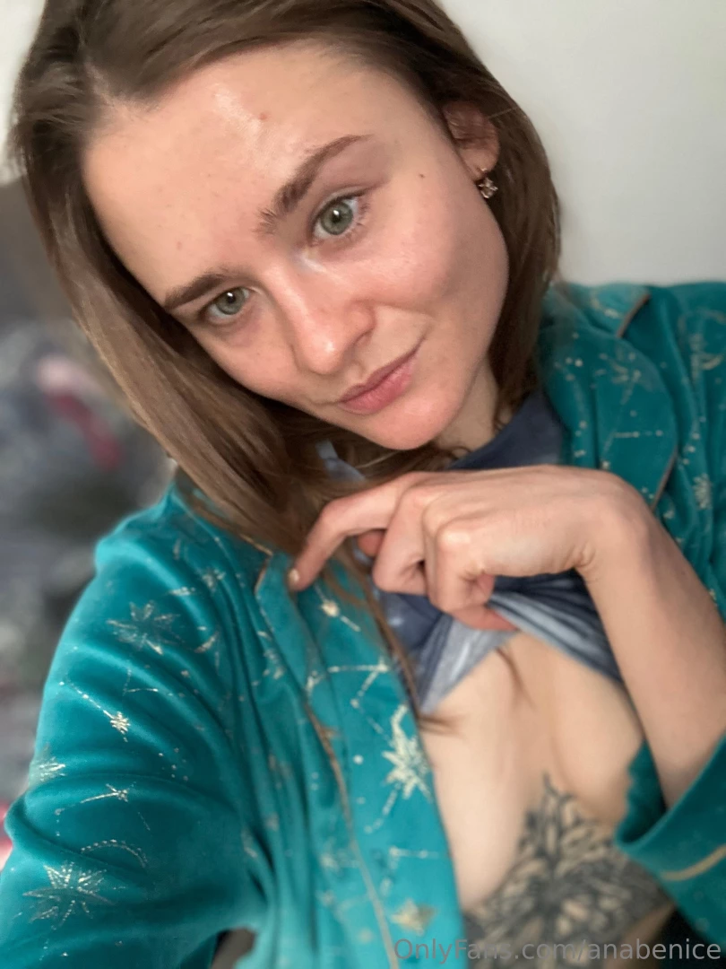 Look into my eyes what do you think i m thinking about right now write 