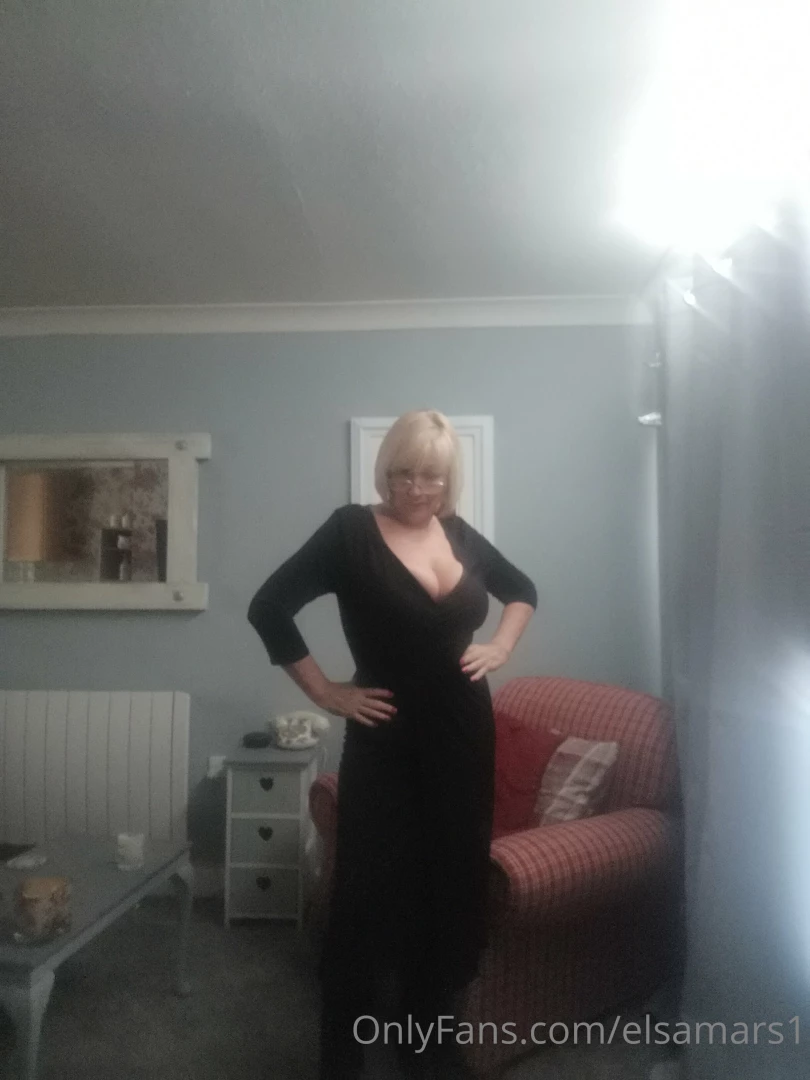 Off to the theatre darlings doing a live tomorrow evening might even part 2 