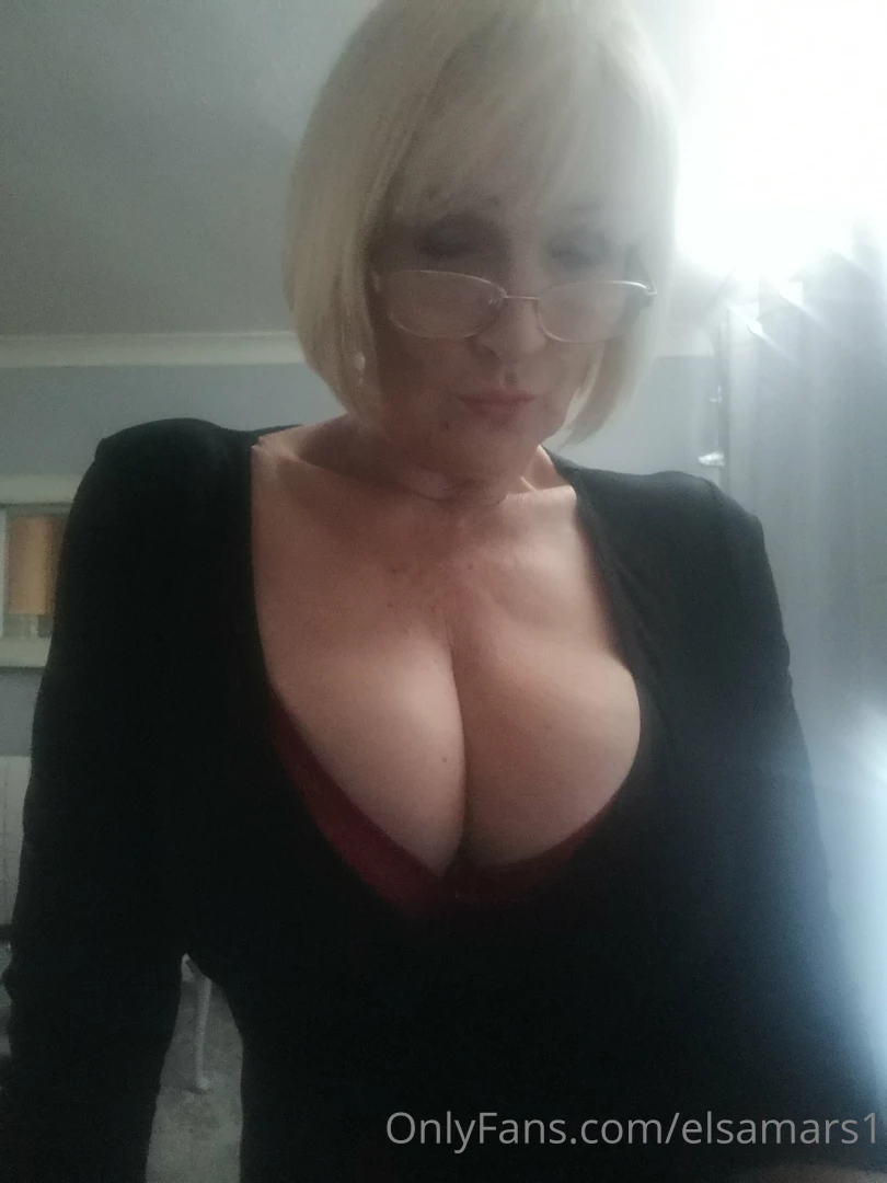 Off to the theatre darlings doing a live tomorrow evening might even part 1 