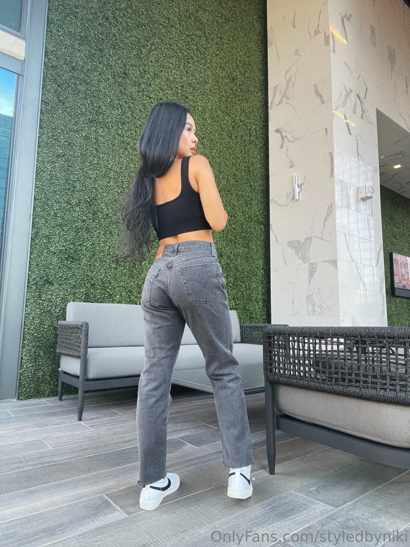 I love a good pair of jeans 