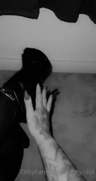 Let me fuck you with my heels on let me ride on that ding dong tip for 