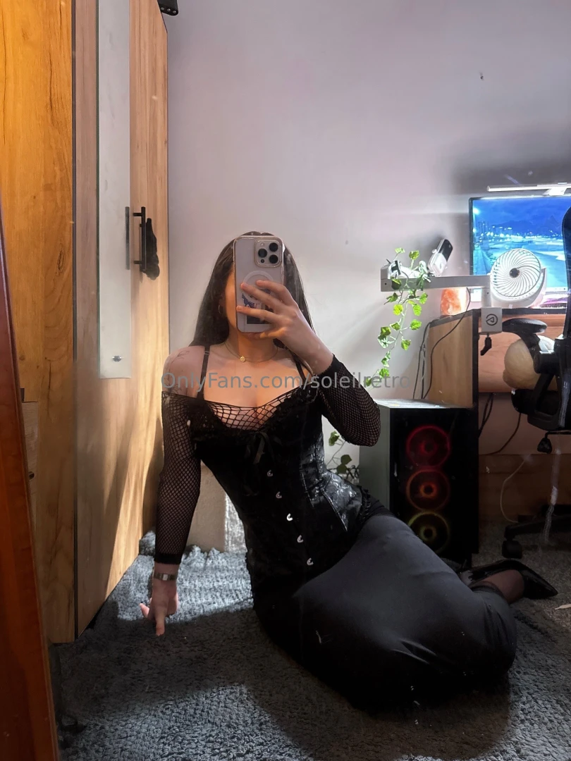 Undress with mommy 