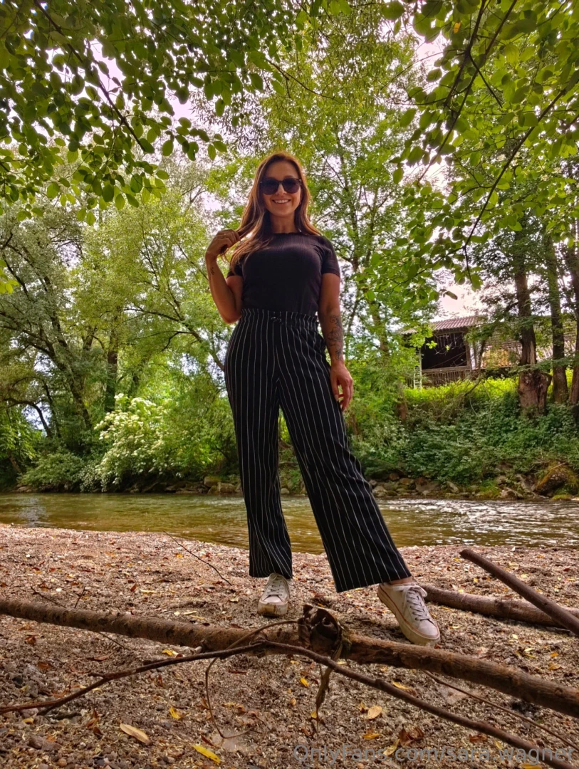 Ich war heute wieder im wald spazieren und da war er der s e jogger 