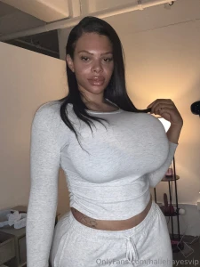 If looks could tease