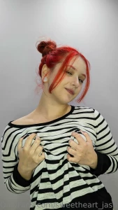 I m curious to know your opinion which style suits me better part 1