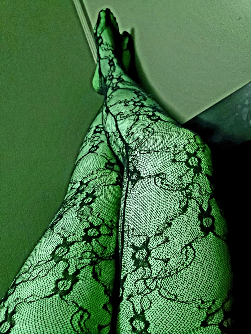 Feet in fishnets part 3 