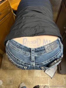 Going live at 9pm wednesday night cum see me baby