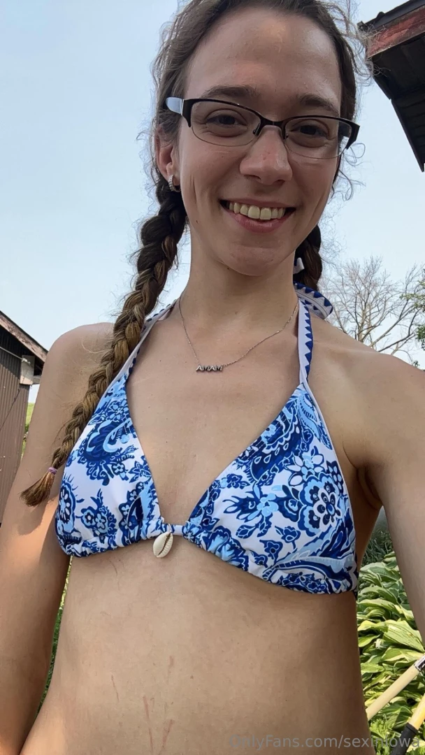 Titty tuesday ft my new swim suit 