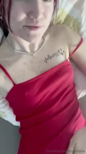 Findest du mir steht mein neues rotes top hab das letztens einfach im