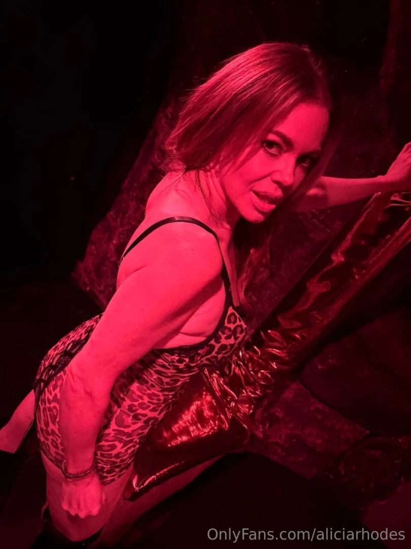 Catching your attention in the sexiest way possible 