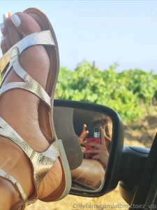 White nails golden skin golden sandals golden sunset and golden muscat part 8