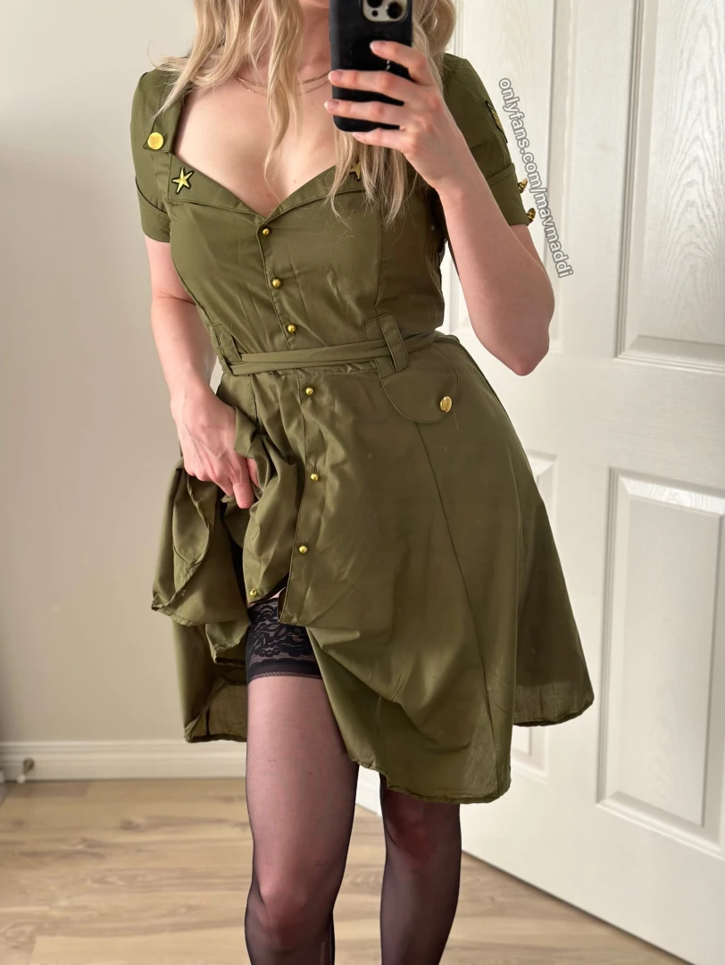 Haha well i tried and kind of failed at doing a pinup themed photo set part 1 