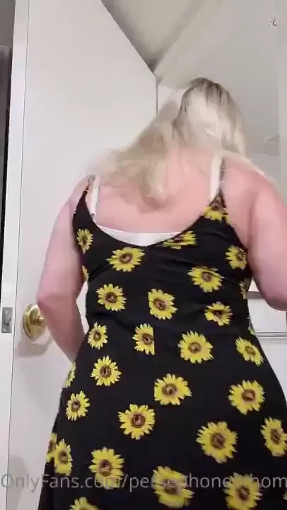 Good morning my favorite thing about this dress is how my ass moves 