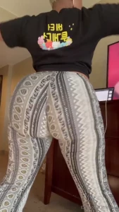 Twerking and looking up government contracts