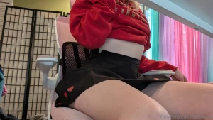 What re you doing under my desk senpai part 1