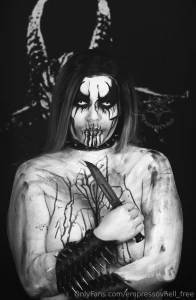 Are any of you fans of black metal here tell me some albums you ve